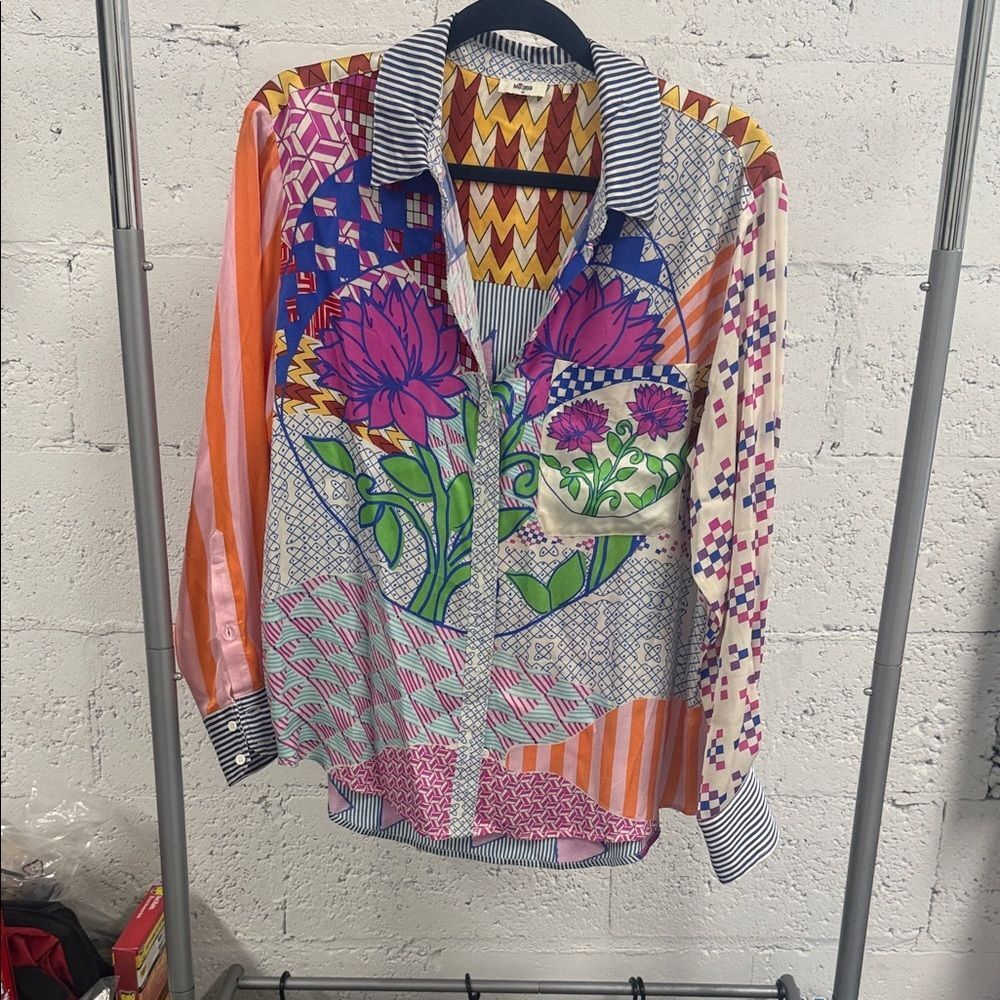 ME369 Colorful Floral Patchwork Long Sleeve Button Down - LIKE NEW - Size Medium
